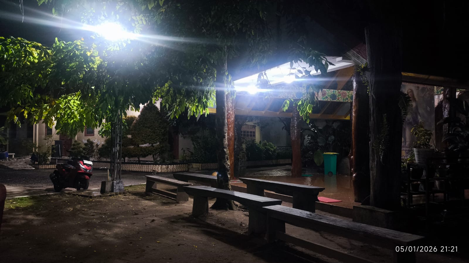 Rosario, Gua Maria, dan Perjalanan Batin